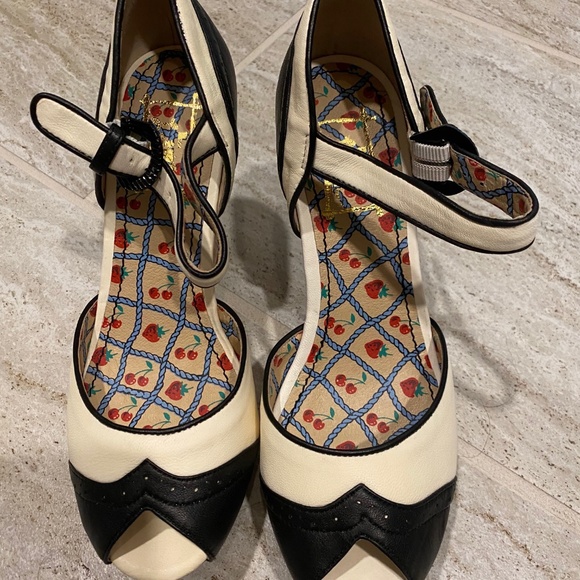 Anthropologie Shoes - *RARE* Anthropologie - Miss L-Fire Wedge Heels